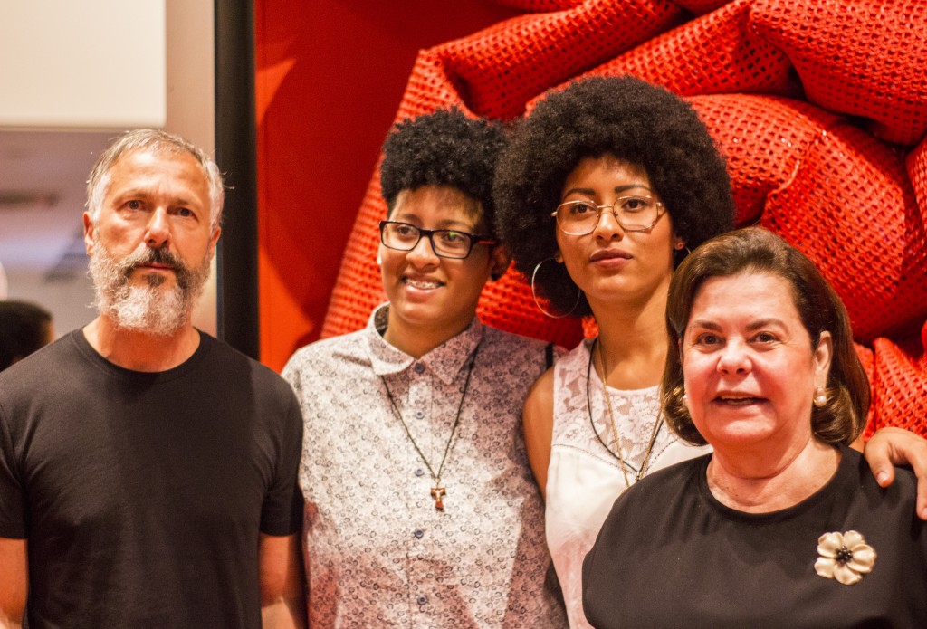 Da esquerda para a direita: Fernando Campana, Glau Barbosa, Glaucia Barbosa e Vera Masagão. Foto: Laio Rocha / Projeto Arrastão